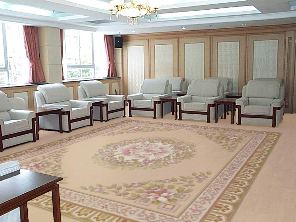 满铺会议室地毯中间是否要带图案