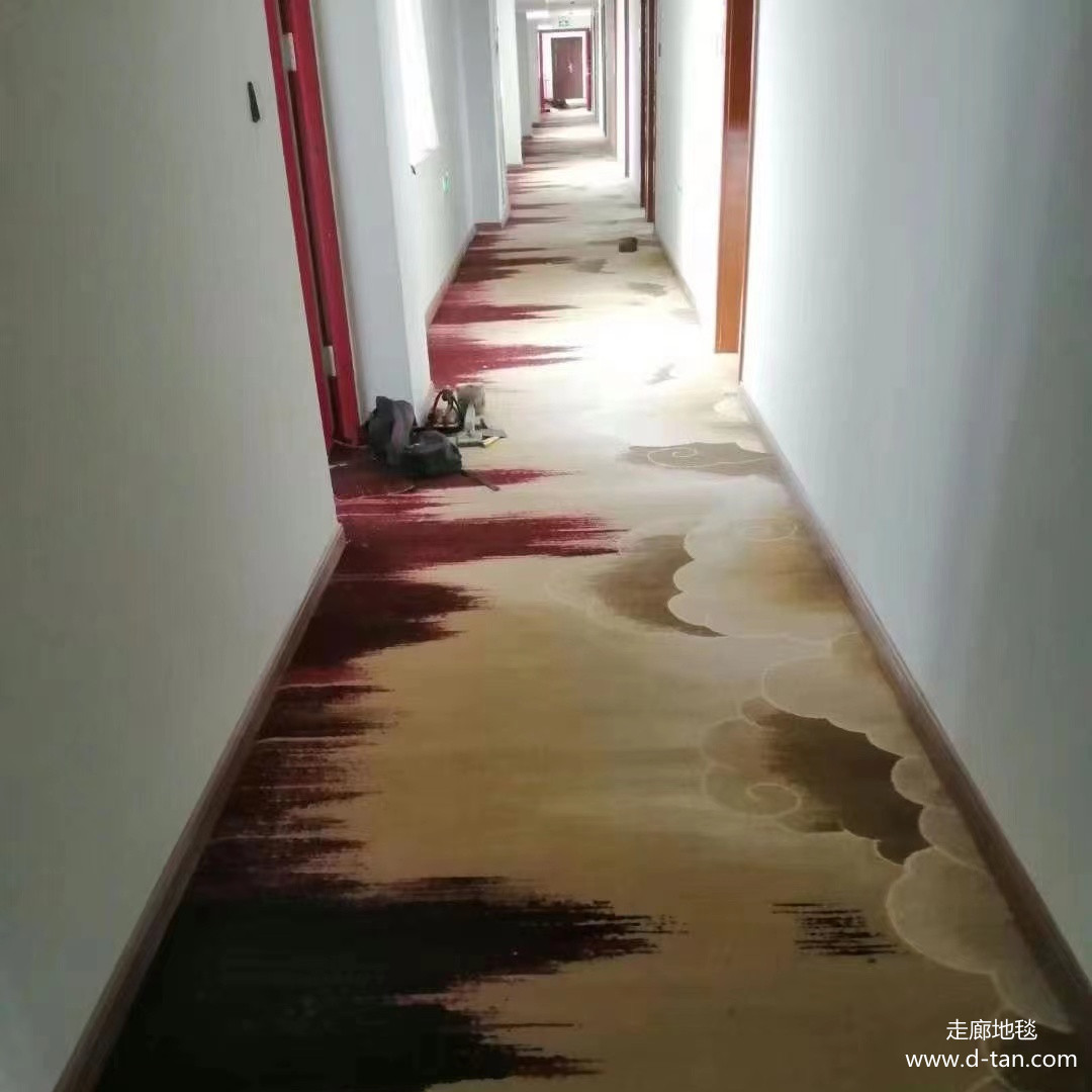 酒店走廊地毯对绒毛密度和厚度该这样选