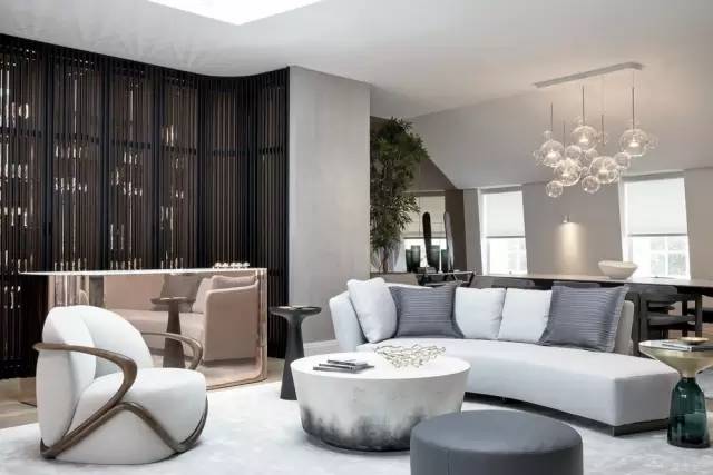 想要不吵到邻居那就必须铺地毯